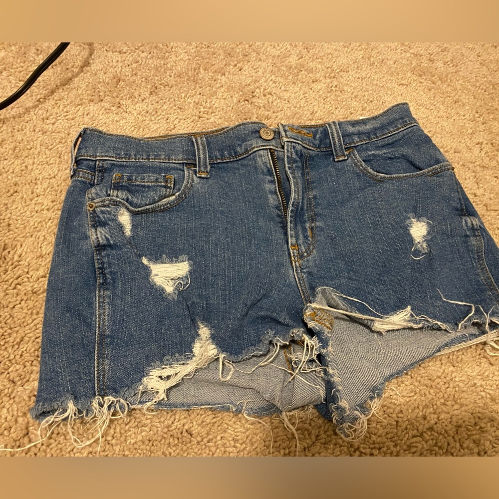 Jean Shorts - Picture 3 of 6
